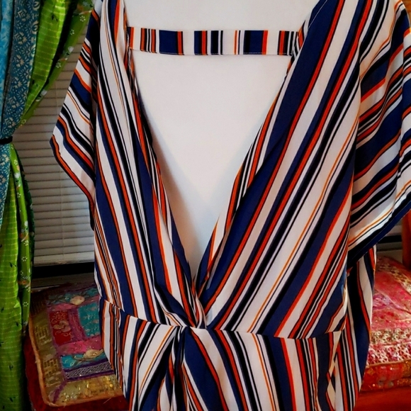 STRIPED Tux Tail Tunic - Picture 4 of 5